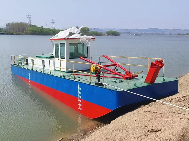 Hafenschlepper zur Baggerunterstützung